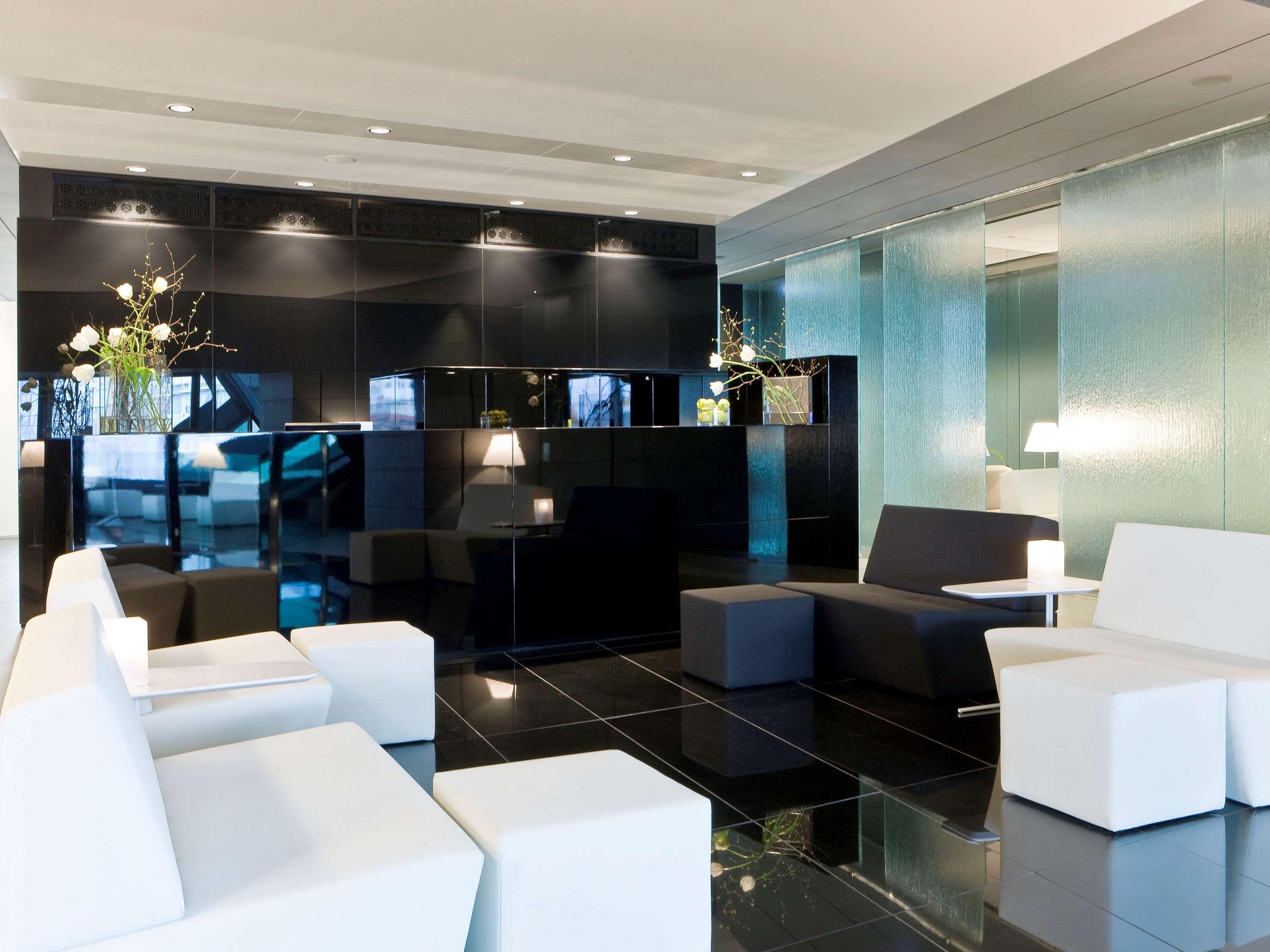 Hotel So/ Vienna Esterno foto The lobby of the hotel