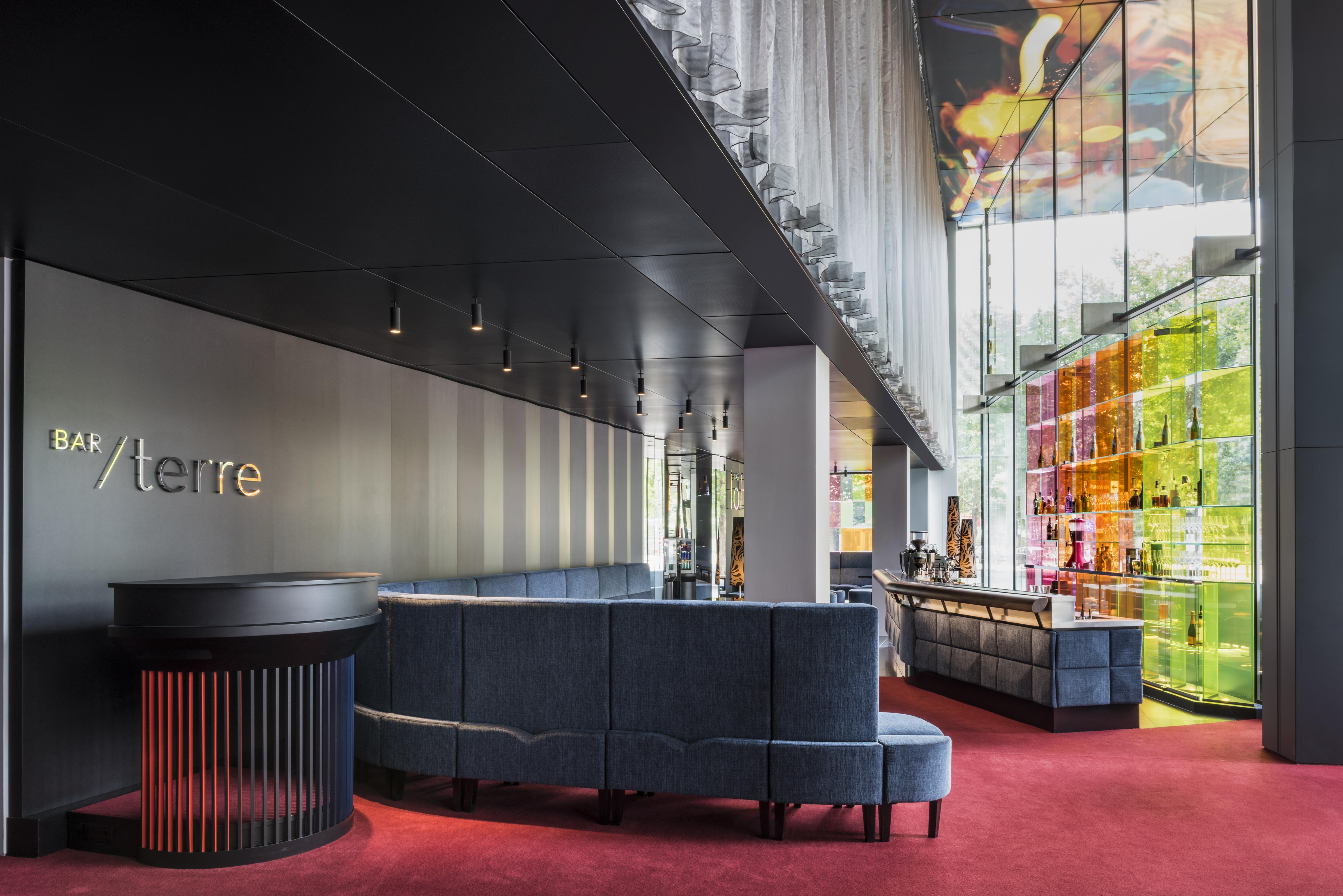 Hotel So/ Vienna Esterno foto The interior of the hotel